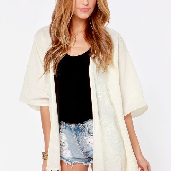 Billabong Tops - Billabong cream Kimono